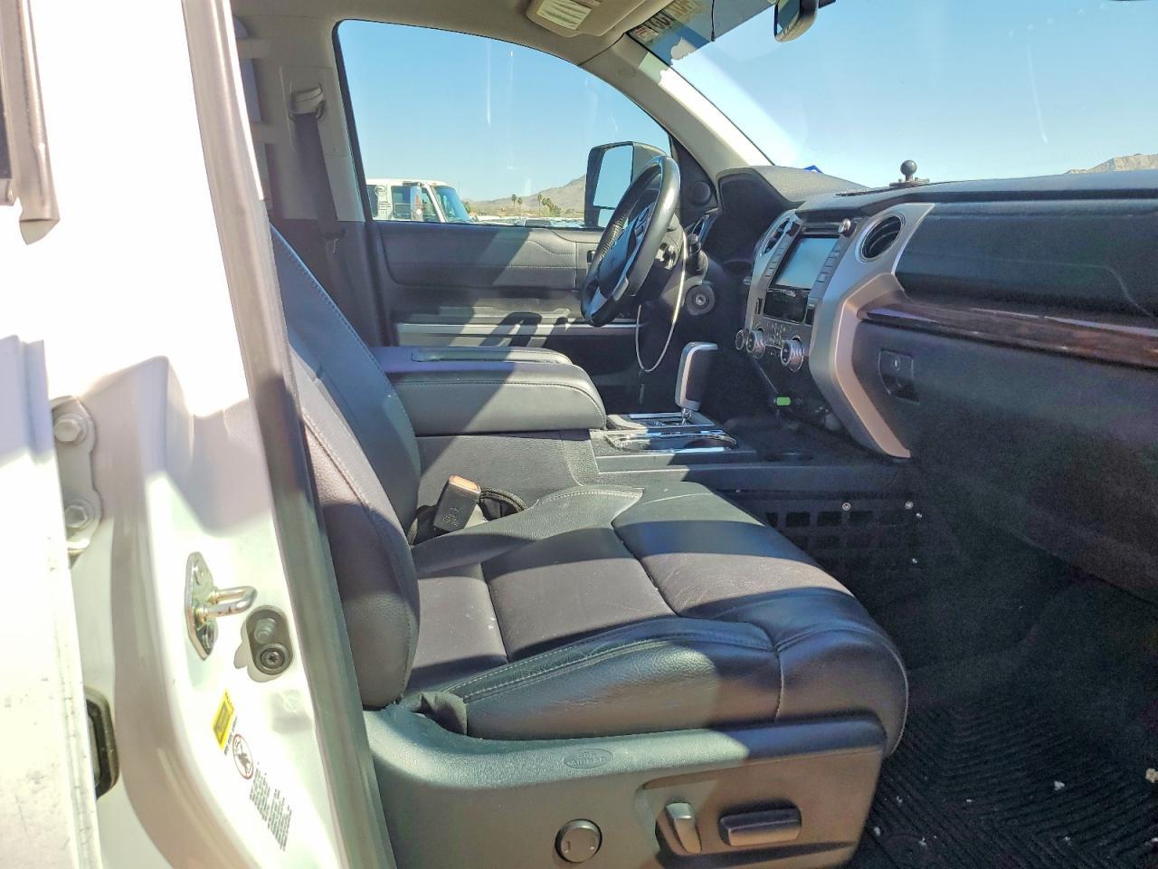 2017 Toyota Tundra Limited - zdjęcie 13
