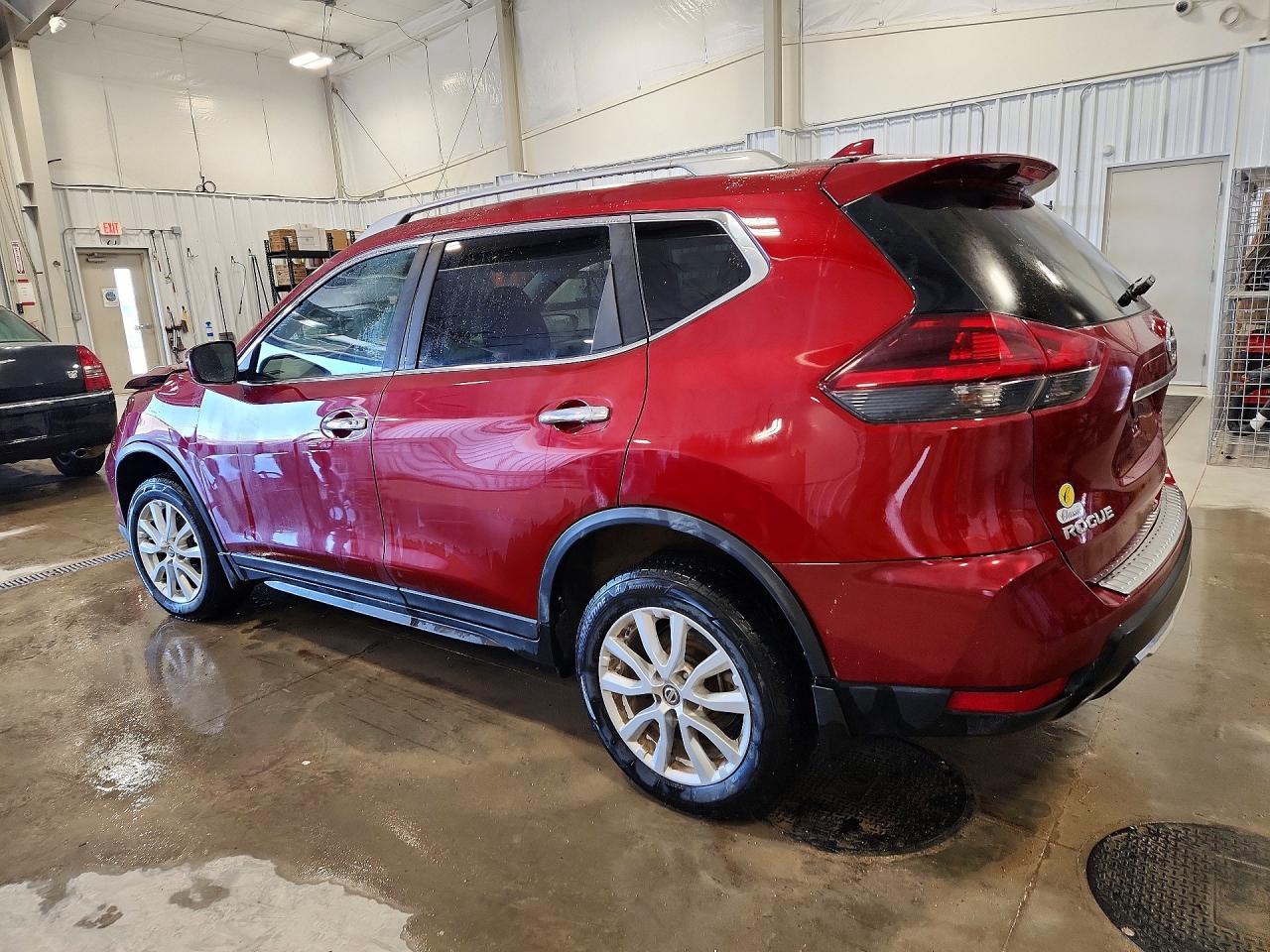 2018 Nissan Rogue S - zdjęcie 2
