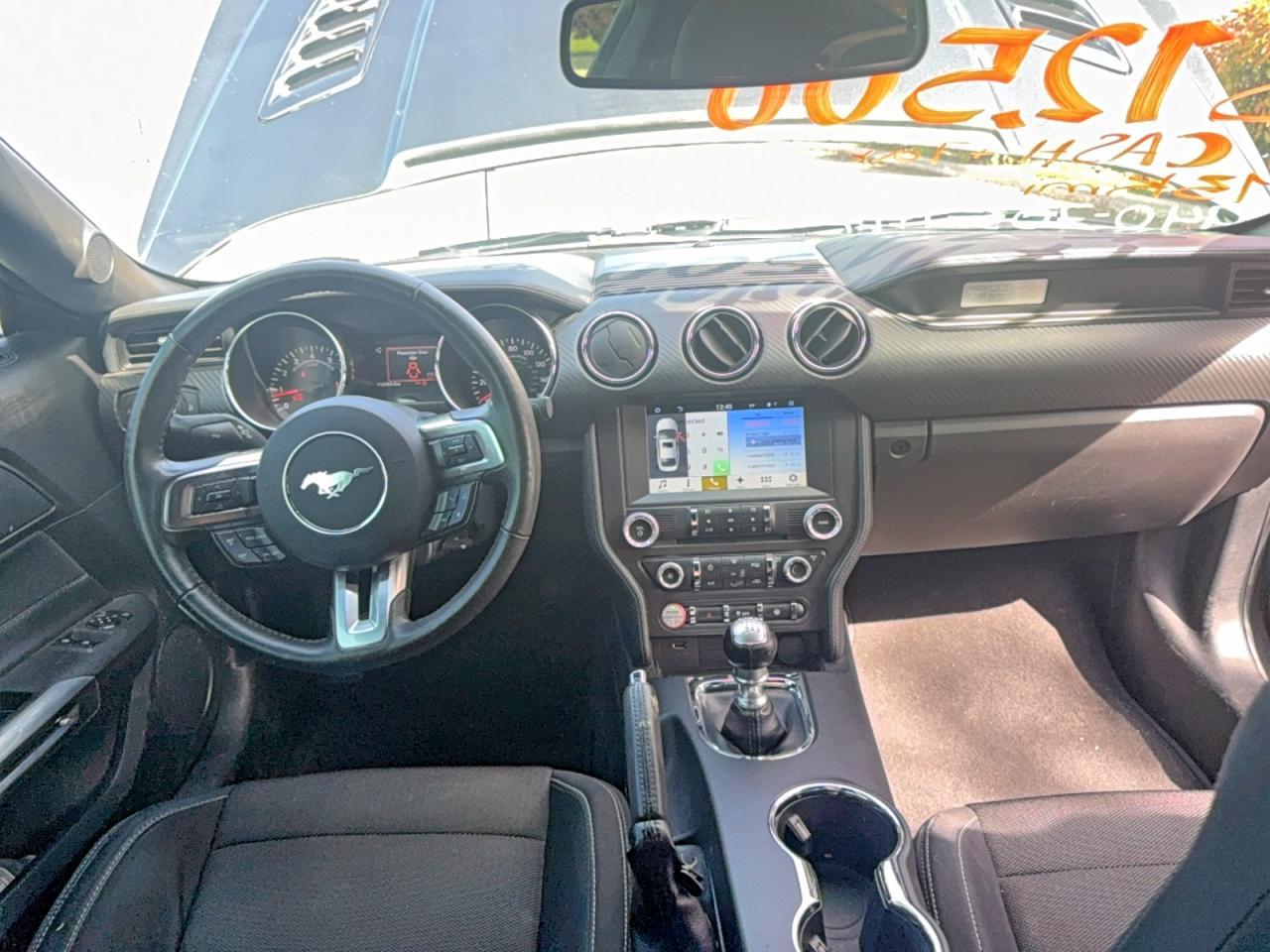 2017 Ford Mustang - zdjęcie 9