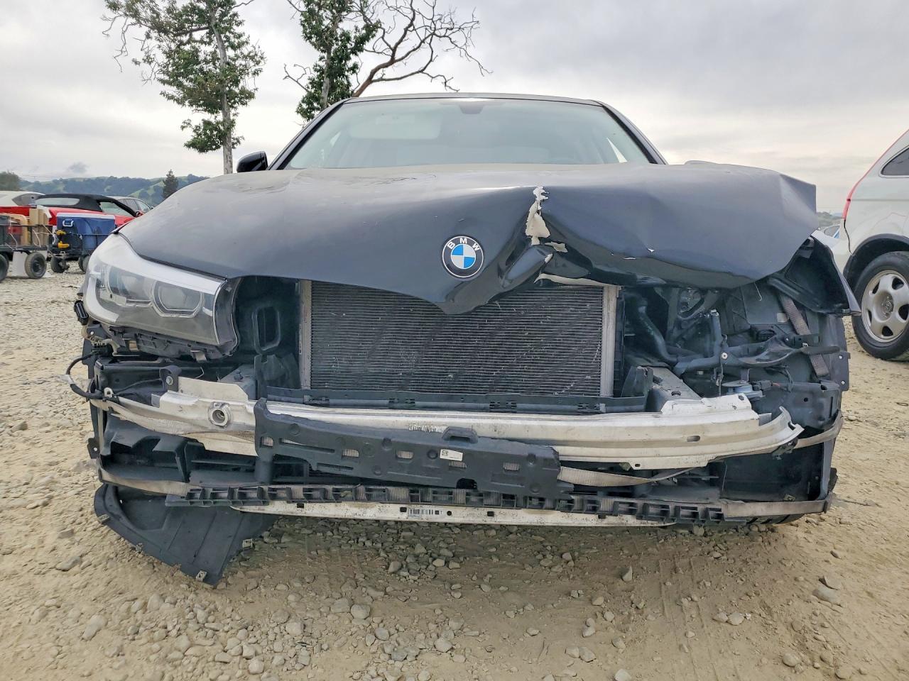 2016 BMW 740 I - zdjęcie 5