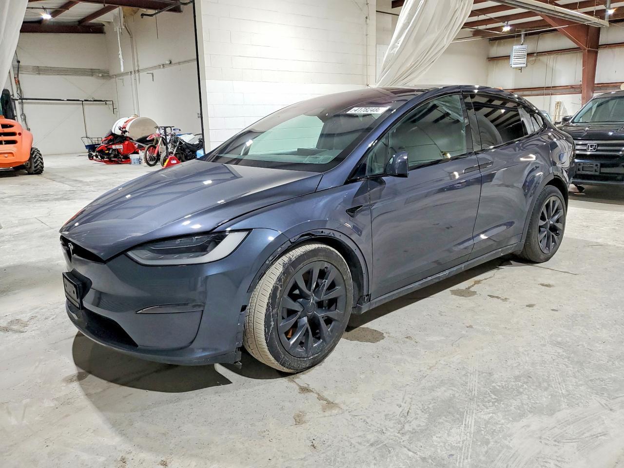 2023 Tesla Model X - zdjęcie główne