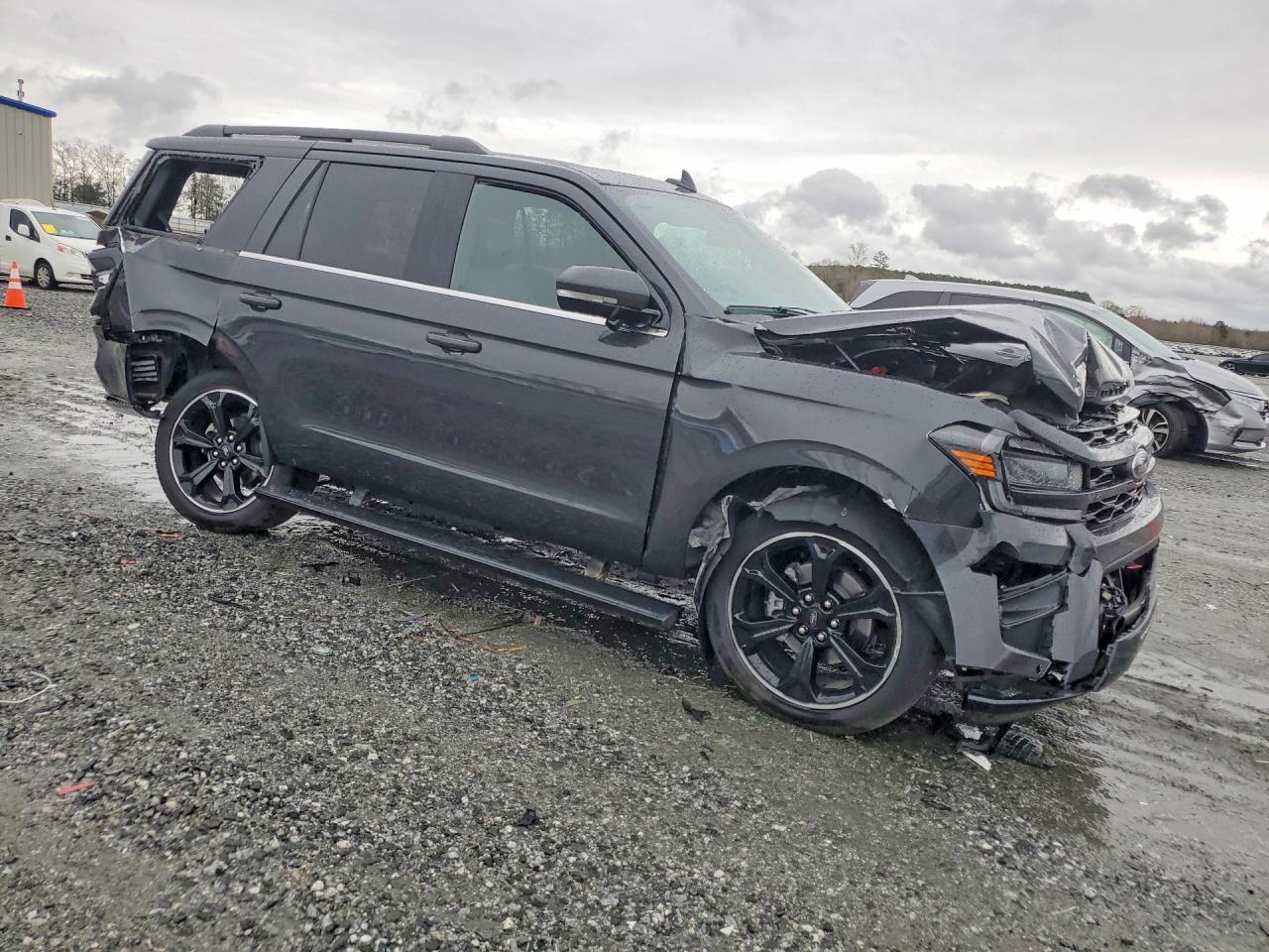 2023 Ford Expedition Limited - zdjęcie 4