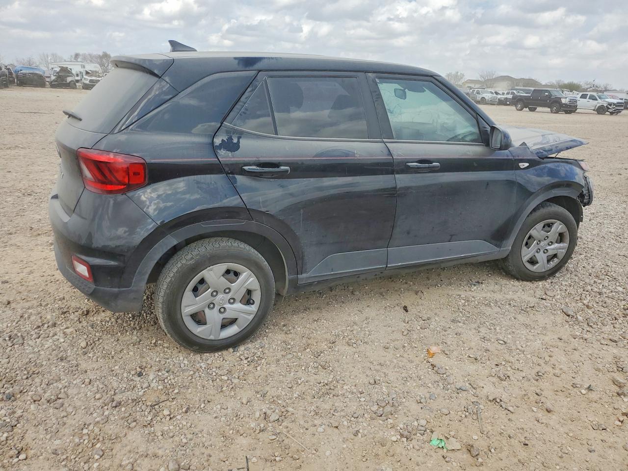 2020 Hyundai Venue Se - zdjęcie 3