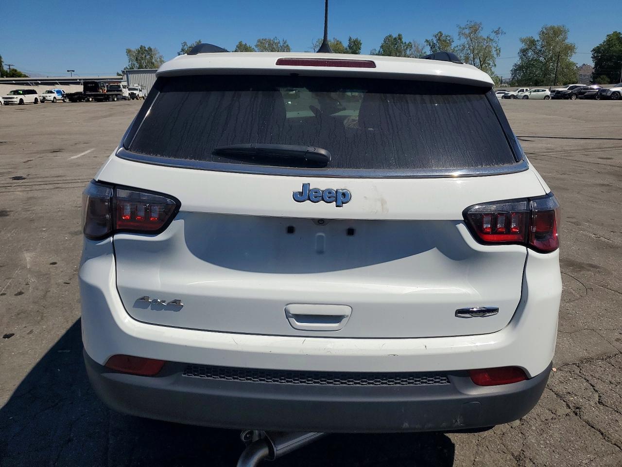 2025 Jeep Compass Latitude - zdjęcie 6