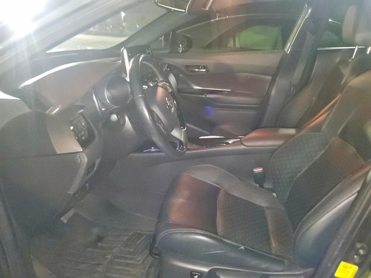 2019 Toyota C-Hr Limited - zdjęcie 7