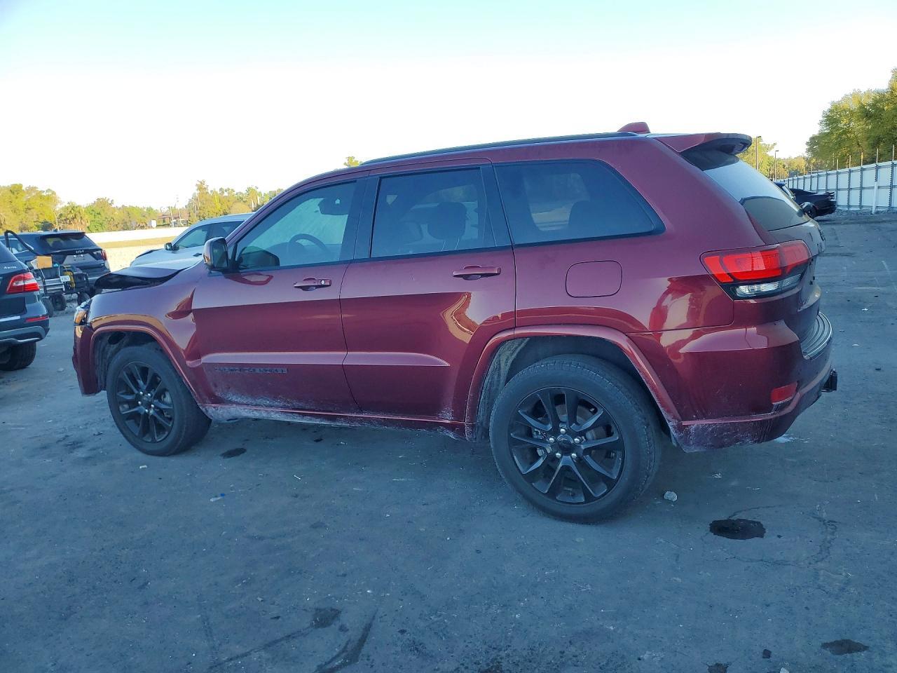 2017 Jeep Grand Cherokee Laredo - zdjęcie 2