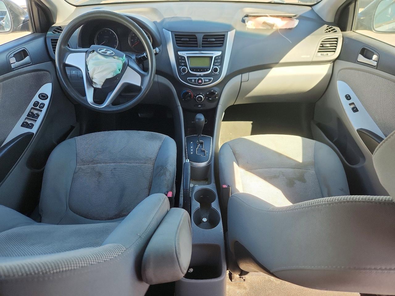 2013 Hyundai Accent Gls - zdjęcie 8