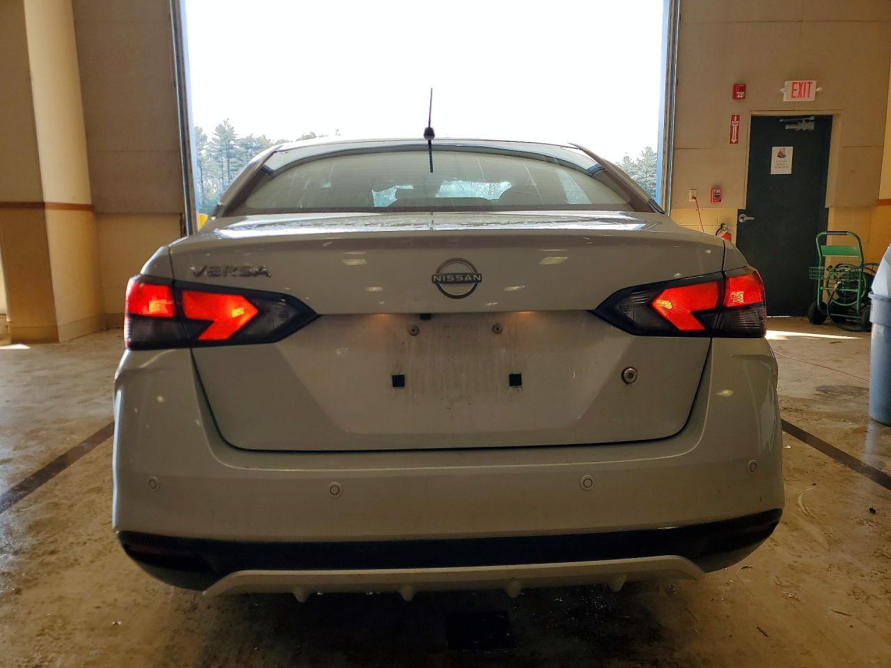 2023 Nissan Versa - zdjęcie 6