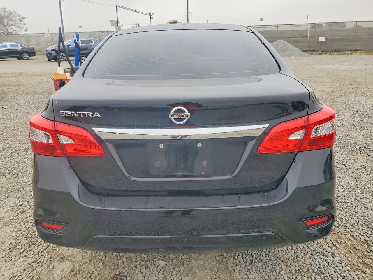 2019 Nissan Sentra S - zdjęcie 6
