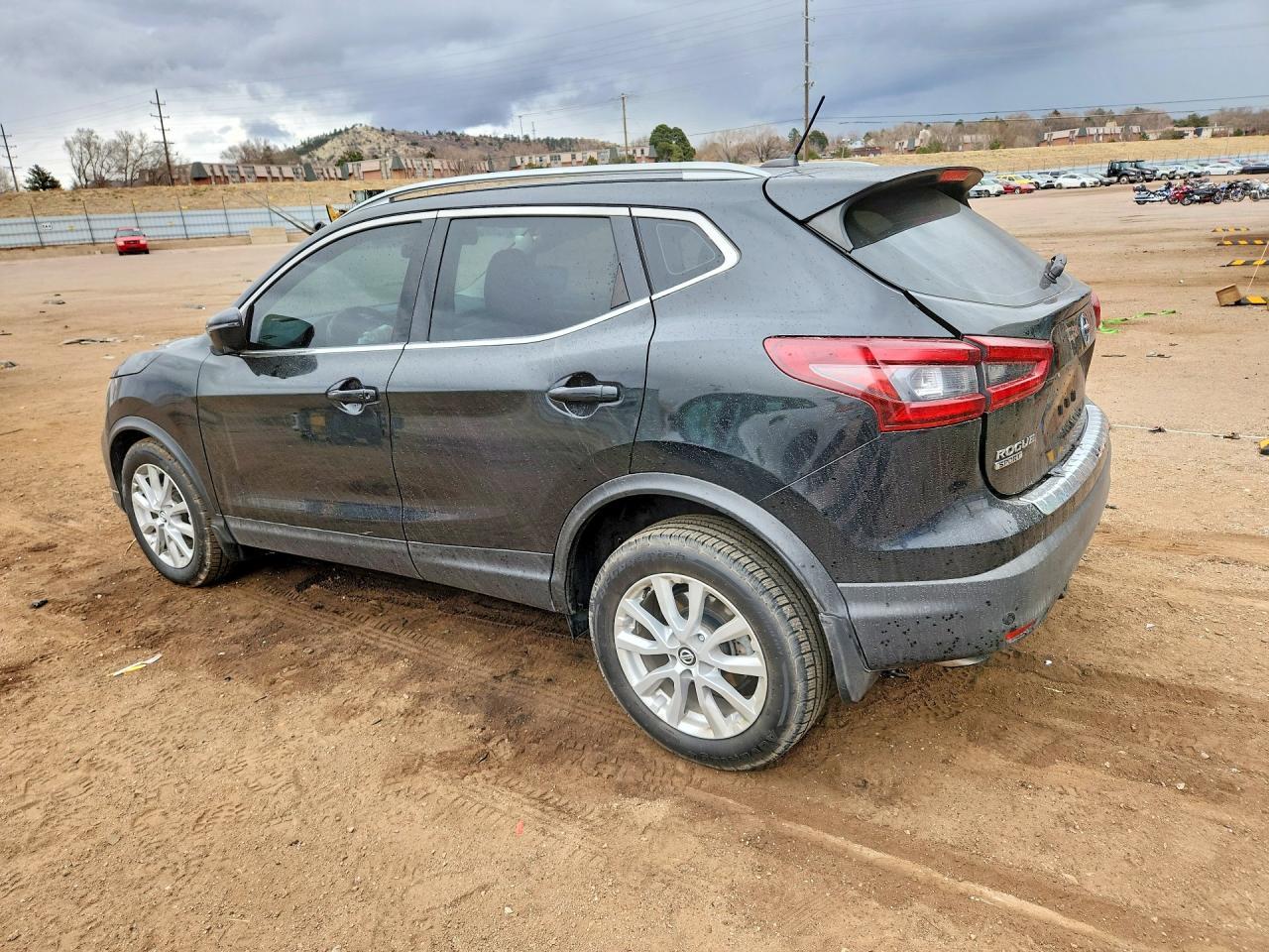 2021 Nissan Rogue Sport Sv - zdjęcie 2
