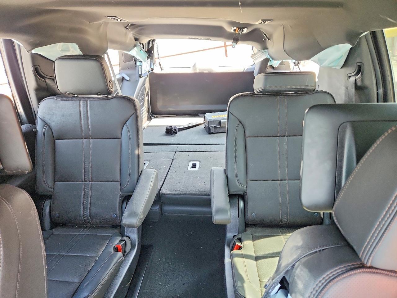 2025 Chevrolet Suburban K1500 High Country - zdjęcie 10