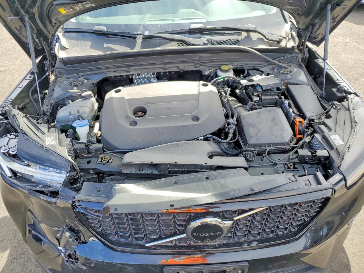 2024 Volvo Xc40 Plus - zdjęcie 12