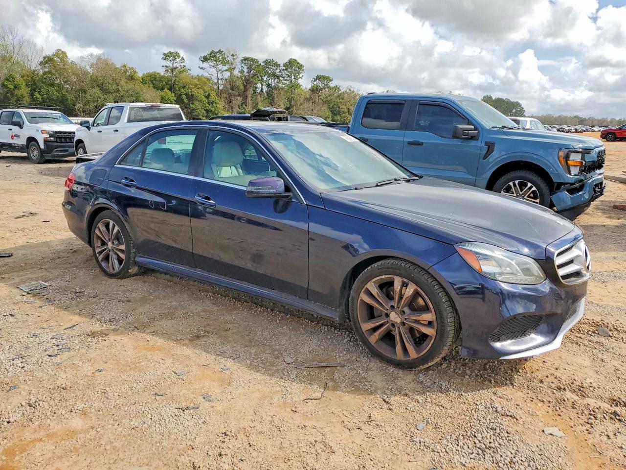 2015 Mercedes Benz E 350 - zdjęcie 4