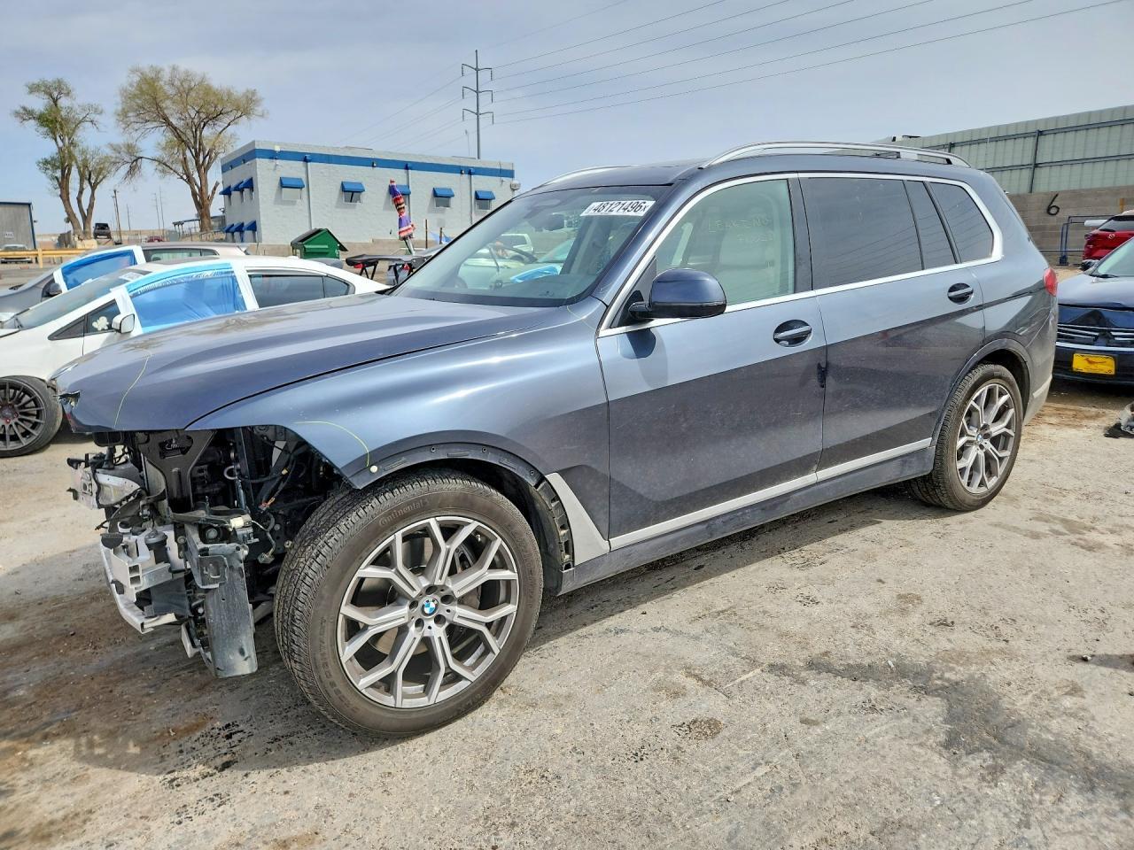 2022 BMW X7 xDrive40I - zdjęcie główne