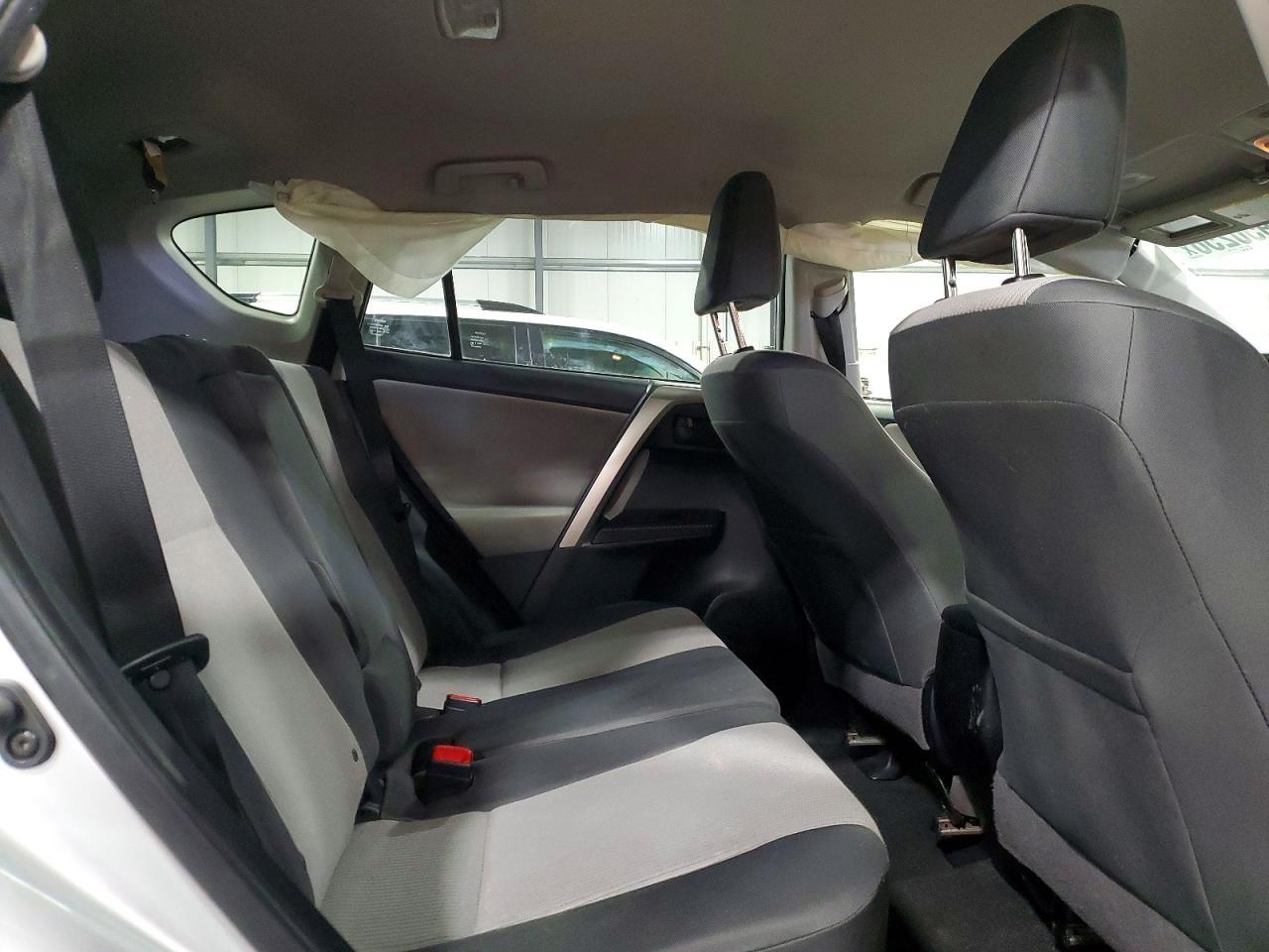 2015 Toyota Rav4 Le - zdjęcie 11