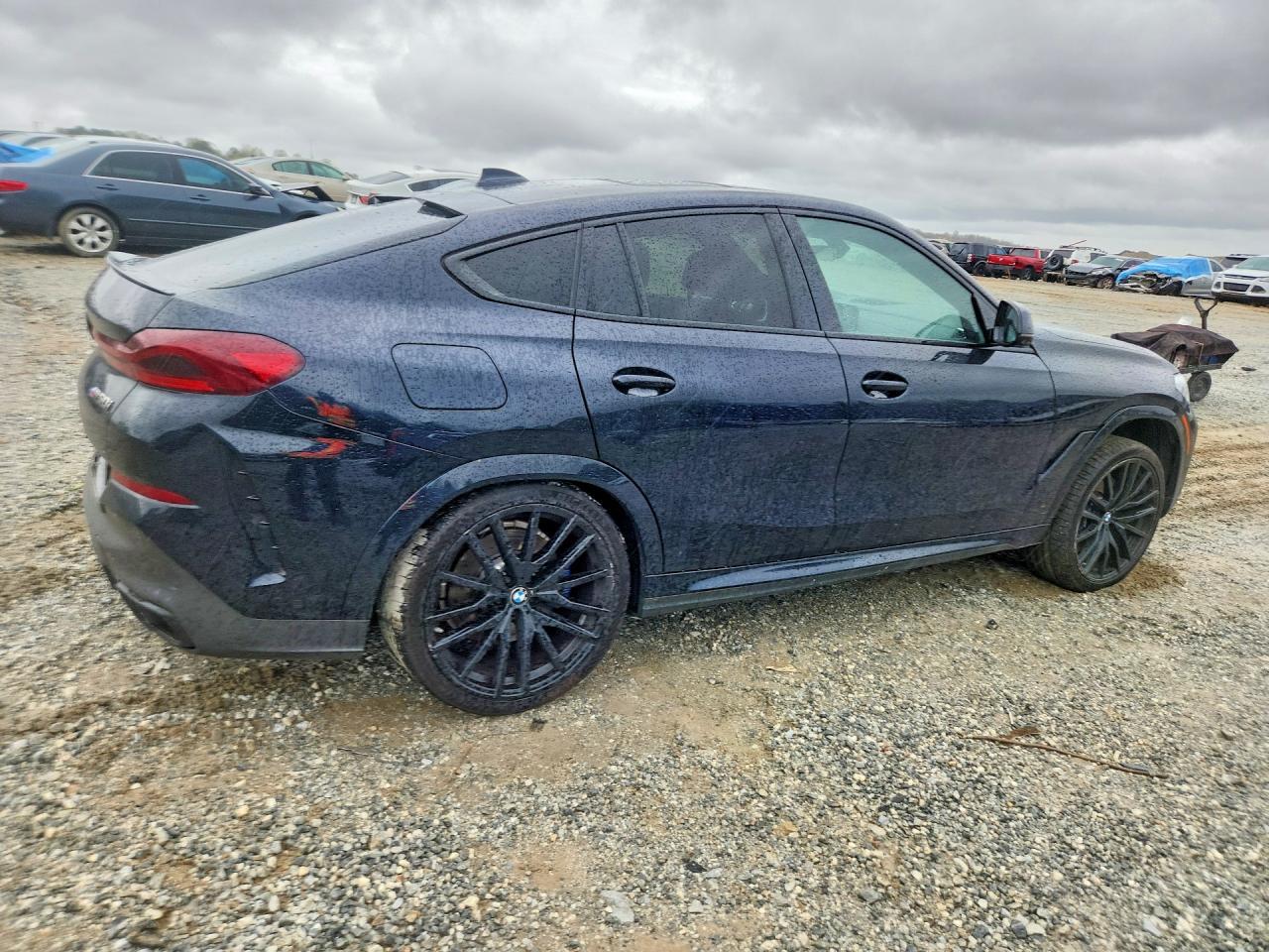 2021 BMW X6 M50I - zdjęcie 3