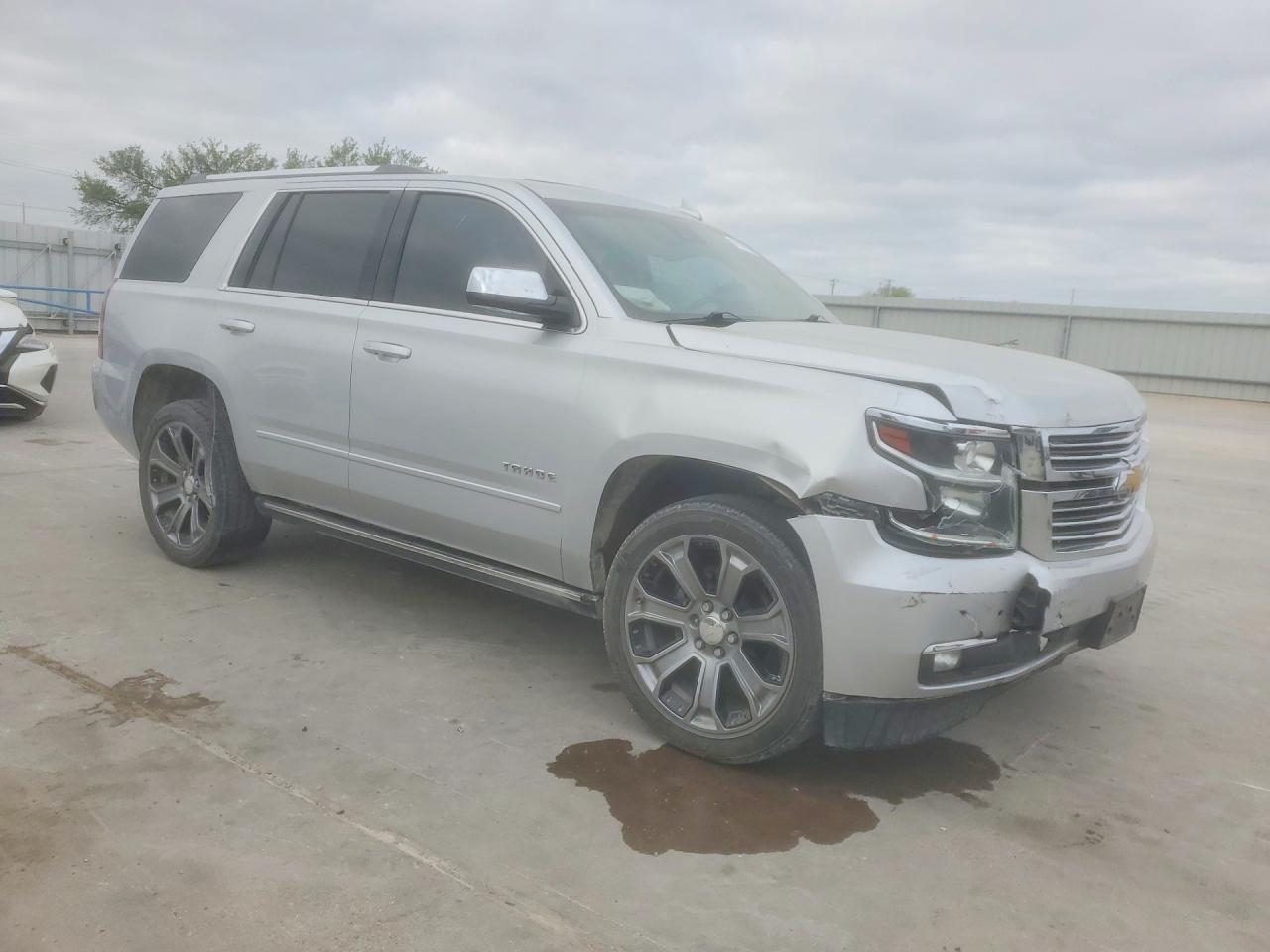 2017 Chevrolet Tahoe C1500 Premier - zdjęcie 4