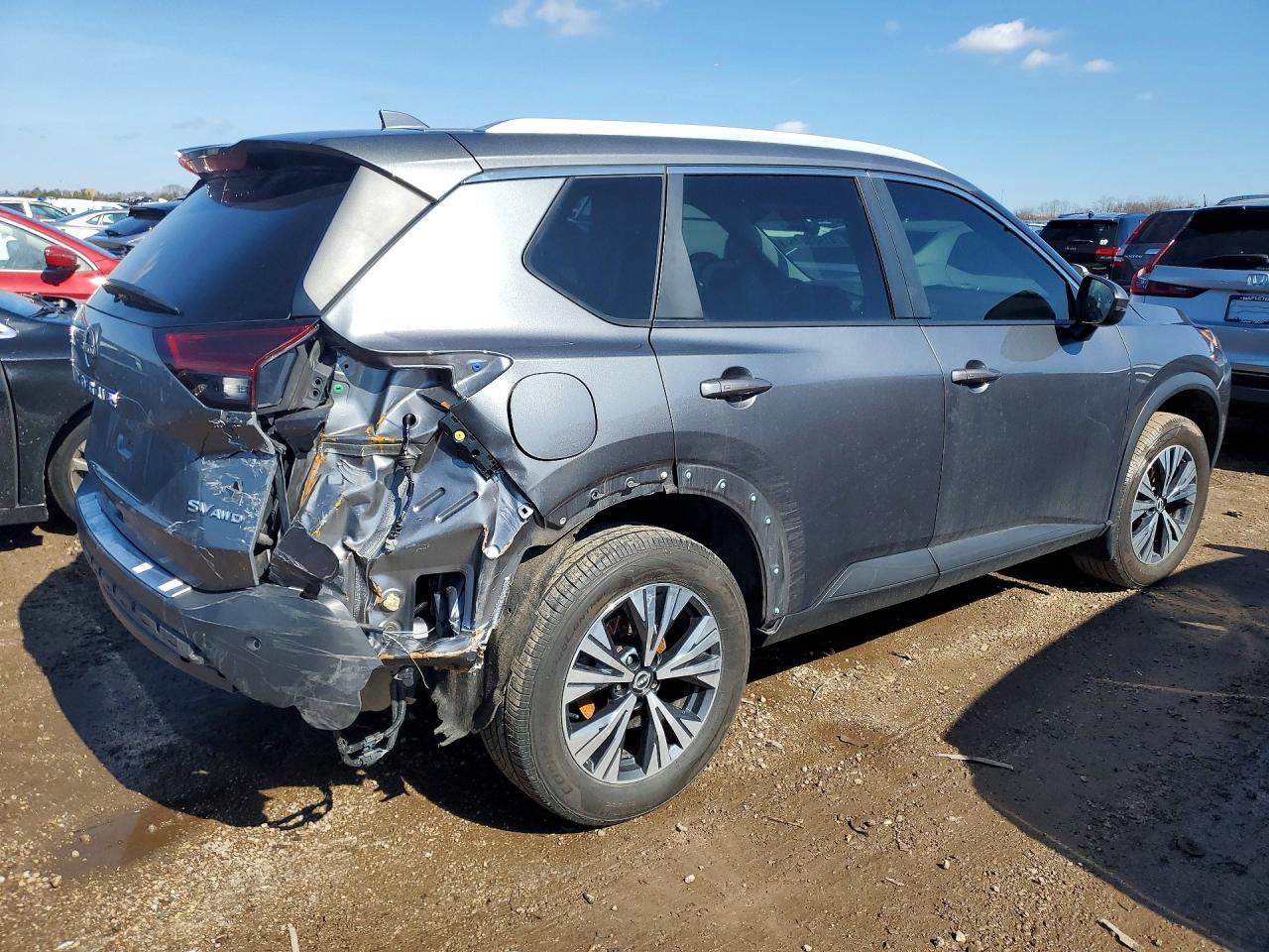 2022 Nissan Rogue Sv - zdjęcie 3