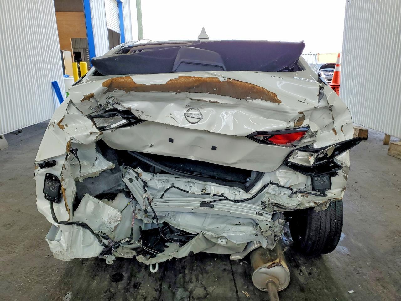 2025 Nissan Versa Sv - zdjęcie 6