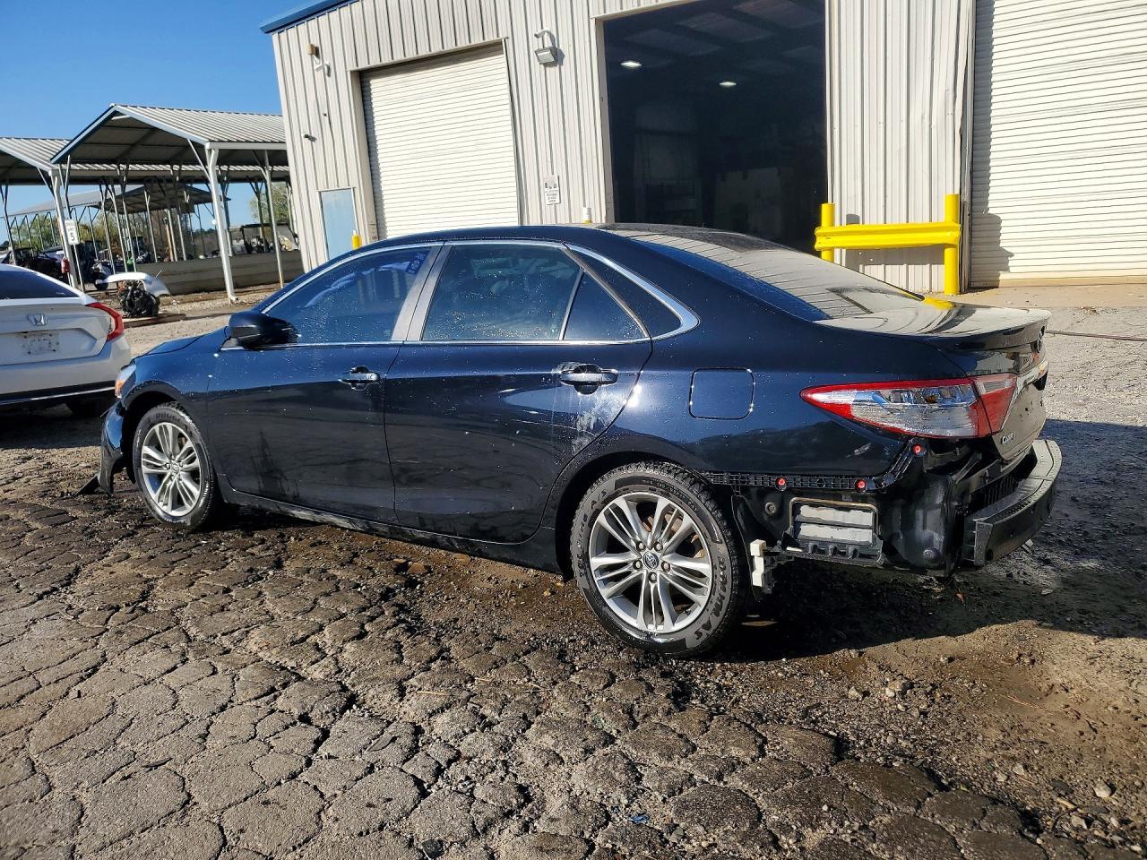 2015 Toyota Camry Se - zdjęcie 2