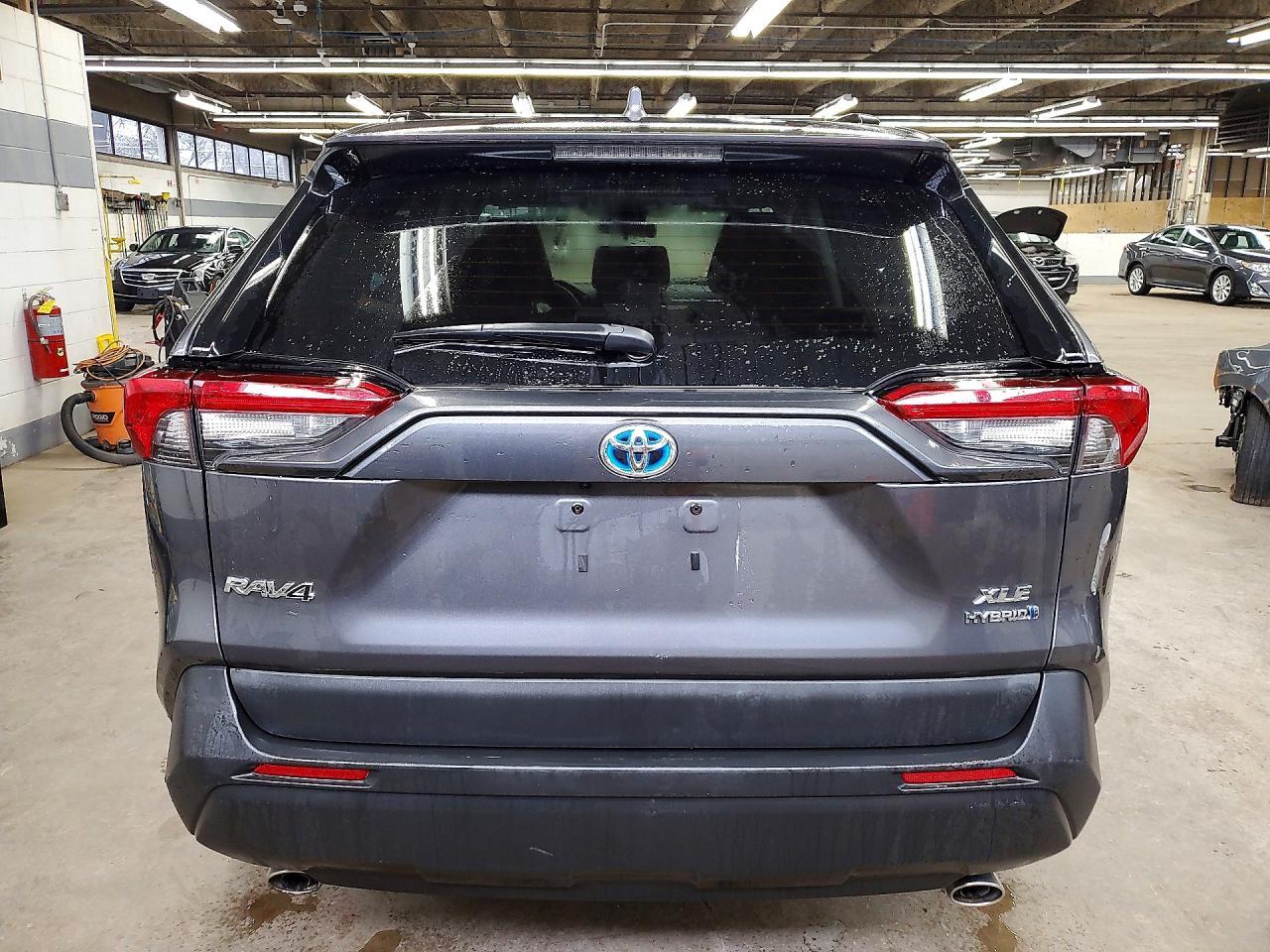2022 Toyota Rav4 Hybrid Xle - zdjęcie 6