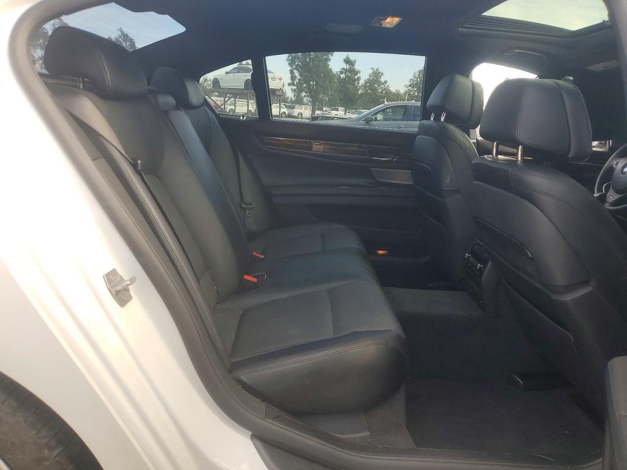 2014 BMW 750 Lxi - zdjęcie 10