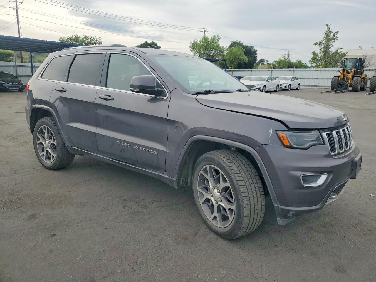 2018 Jeep Grand Cherokee Limited - zdjęcie 4