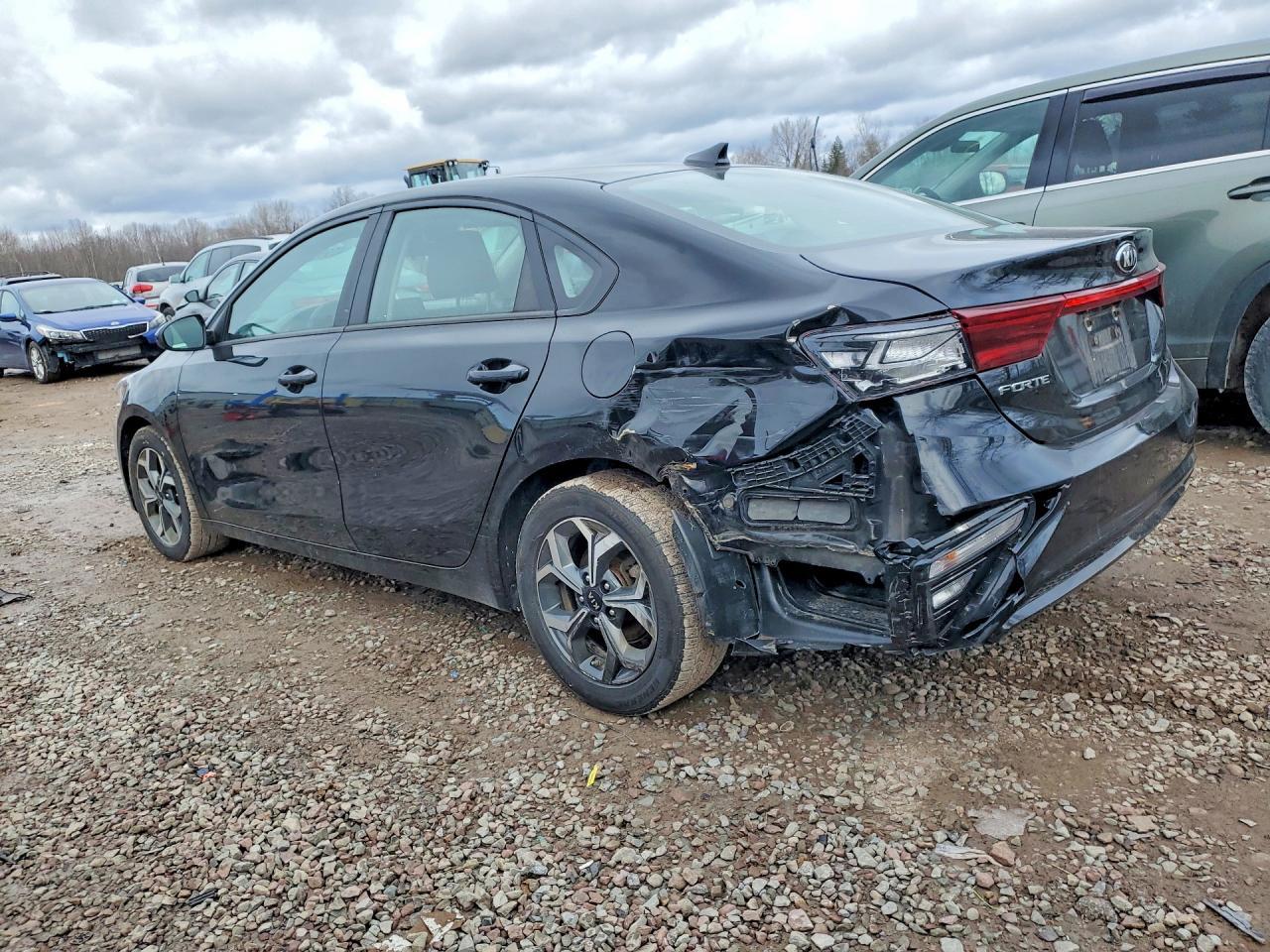 2021 Kia Forte Lxs - zdjęcie 2