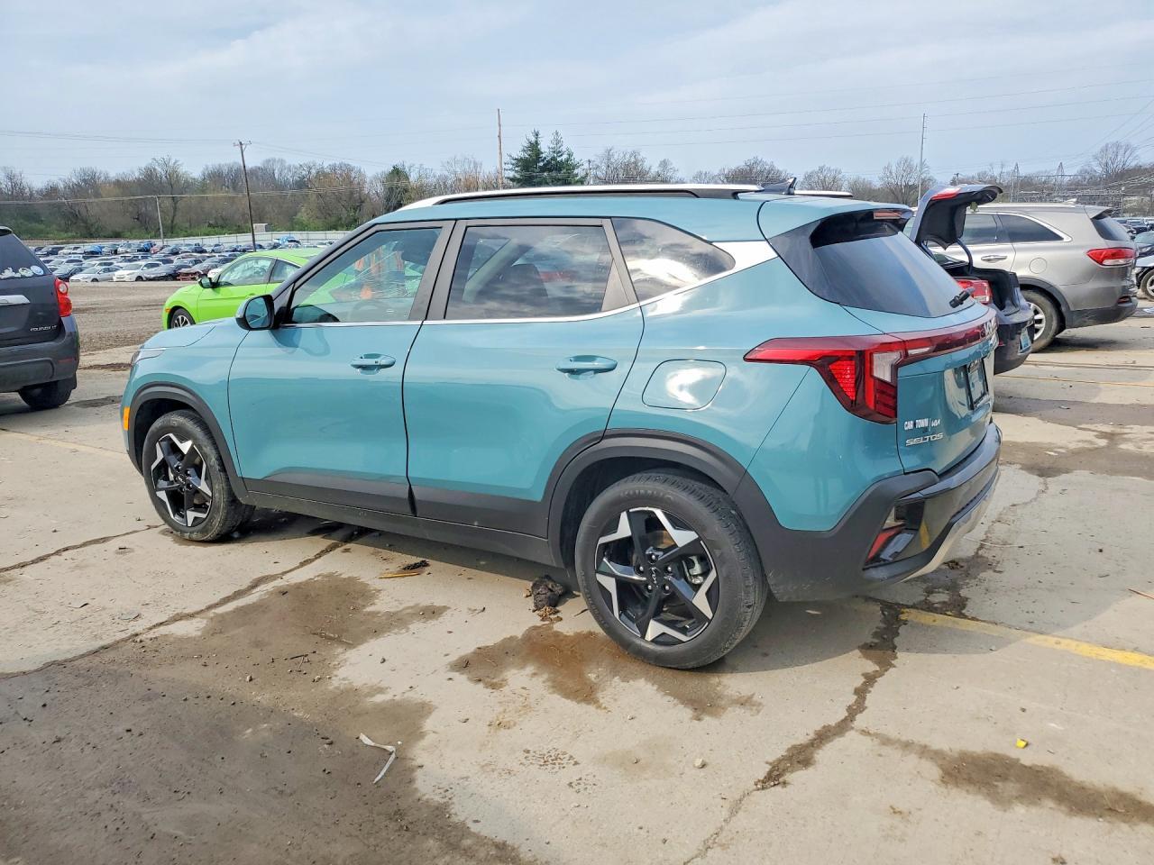 2025 Kia Seltos Ex - zdjęcie 2