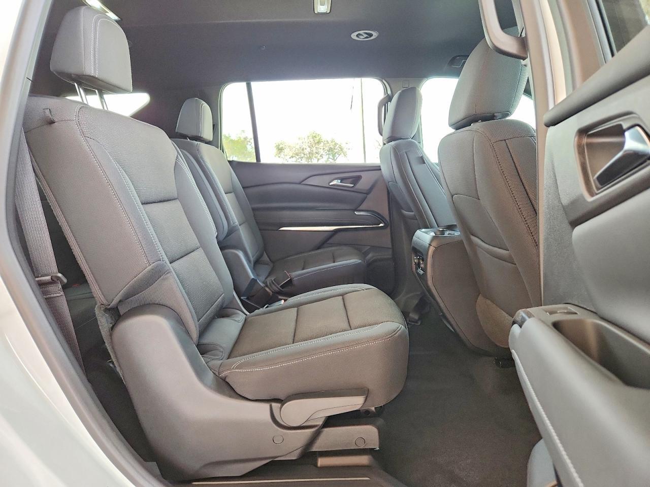 2026 Chevrolet Traverse Lt - zdjęcie 11