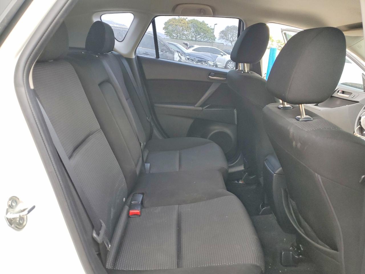 2013 Mazda 3 I - zdjęcie 10