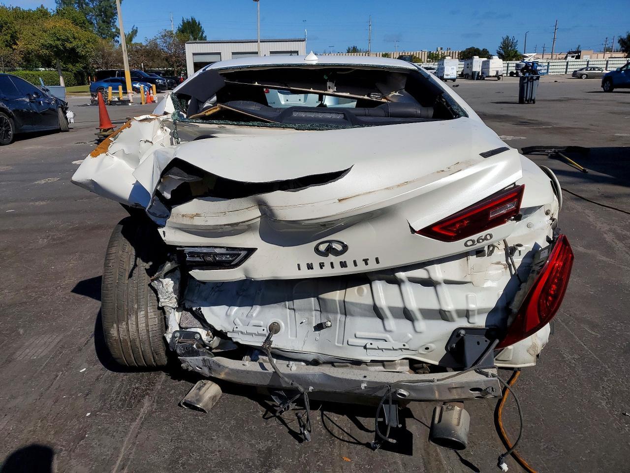 2017 Infiniti Q60 3.0T Premium - zdjęcie 6