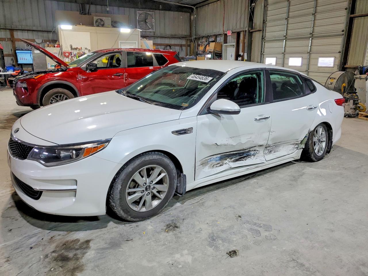 2016 Kia Optima Lx - zdjęcie główne