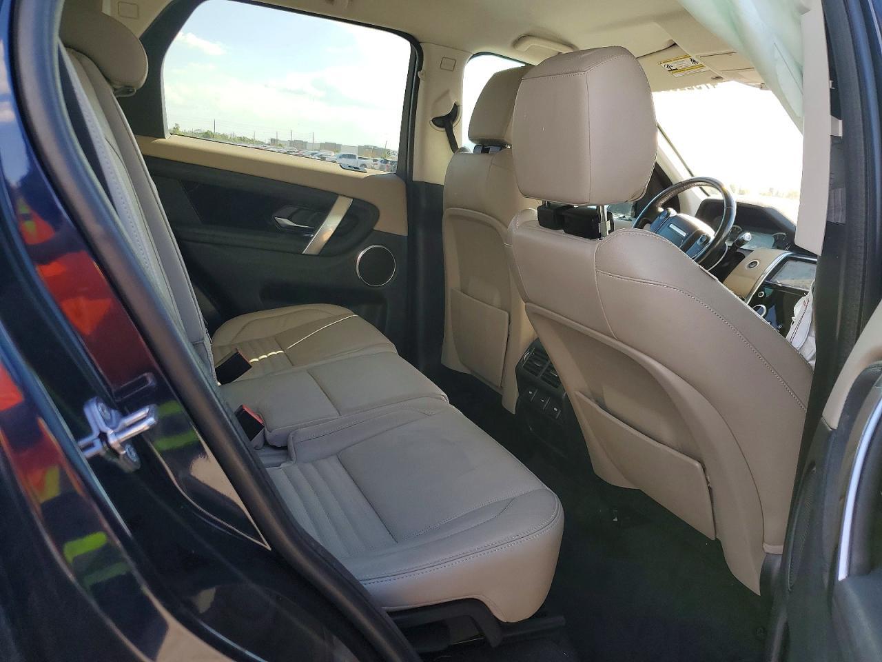 2020 Land Rover Discovery Sport S - zdjęcie 11