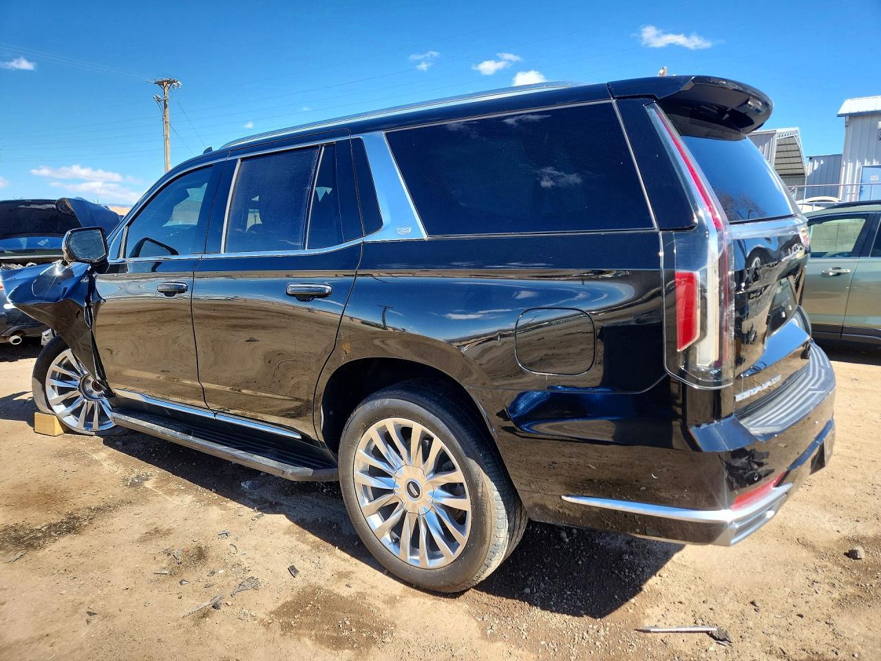 2021 Cadillac Escalade Premium Luxury - zdjęcie 2
