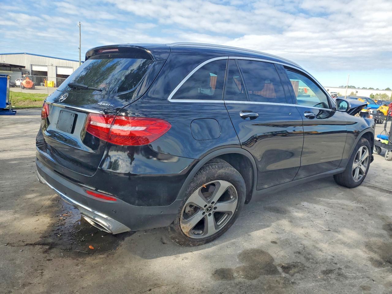 2019 Mercedes-Benz Glc 300 4Matic - zdjęcie 3