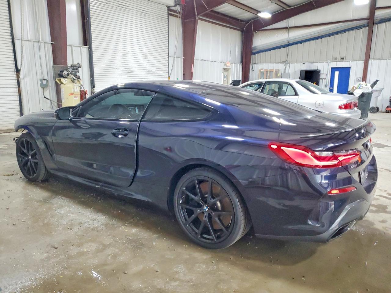 2025 BMW M850Xi - zdjęcie 2