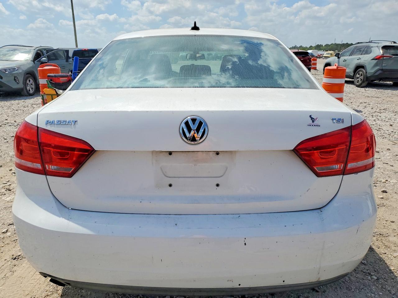 2014 Volkswagen Passat S - zdjęcie 6