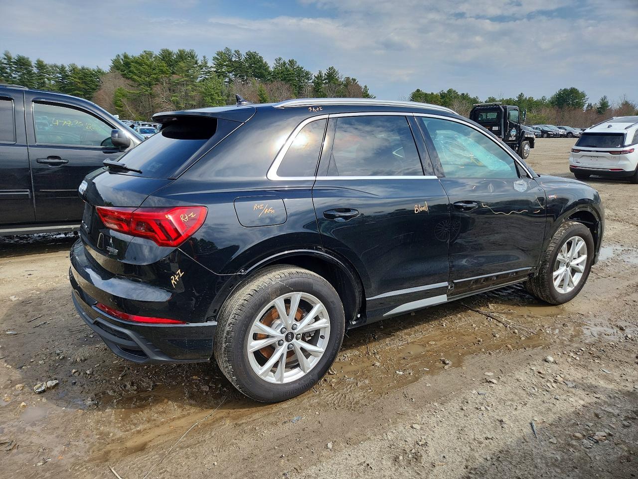 2025 Audi Q3 Premium Plus S Line 45 - zdjęcie 3