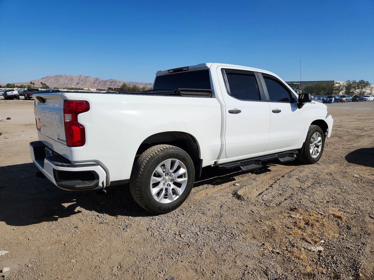 2020 Chevrolet Silverado C1500 Heavy Duty - zdjęcie 3