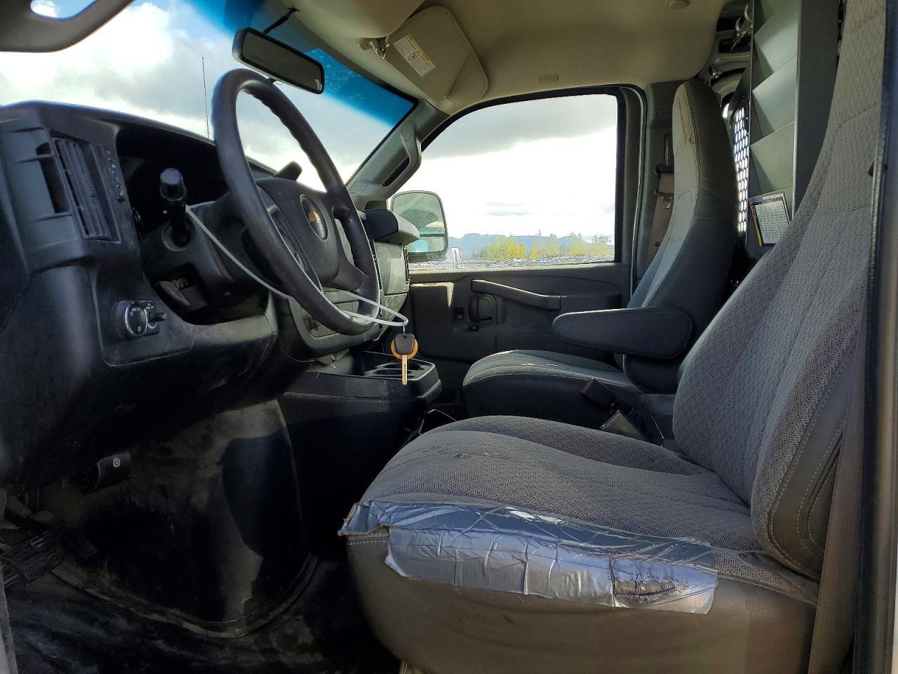 2017 Chevrolet Express G2500 - zdjęcie 7