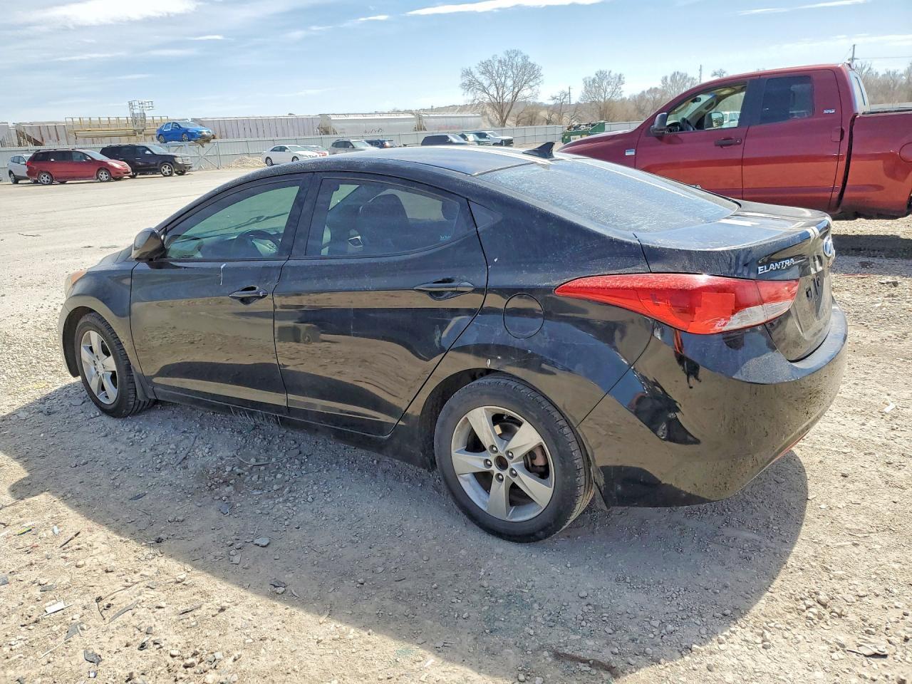 2013 Hyundai Elantra Gls - zdjęcie 2