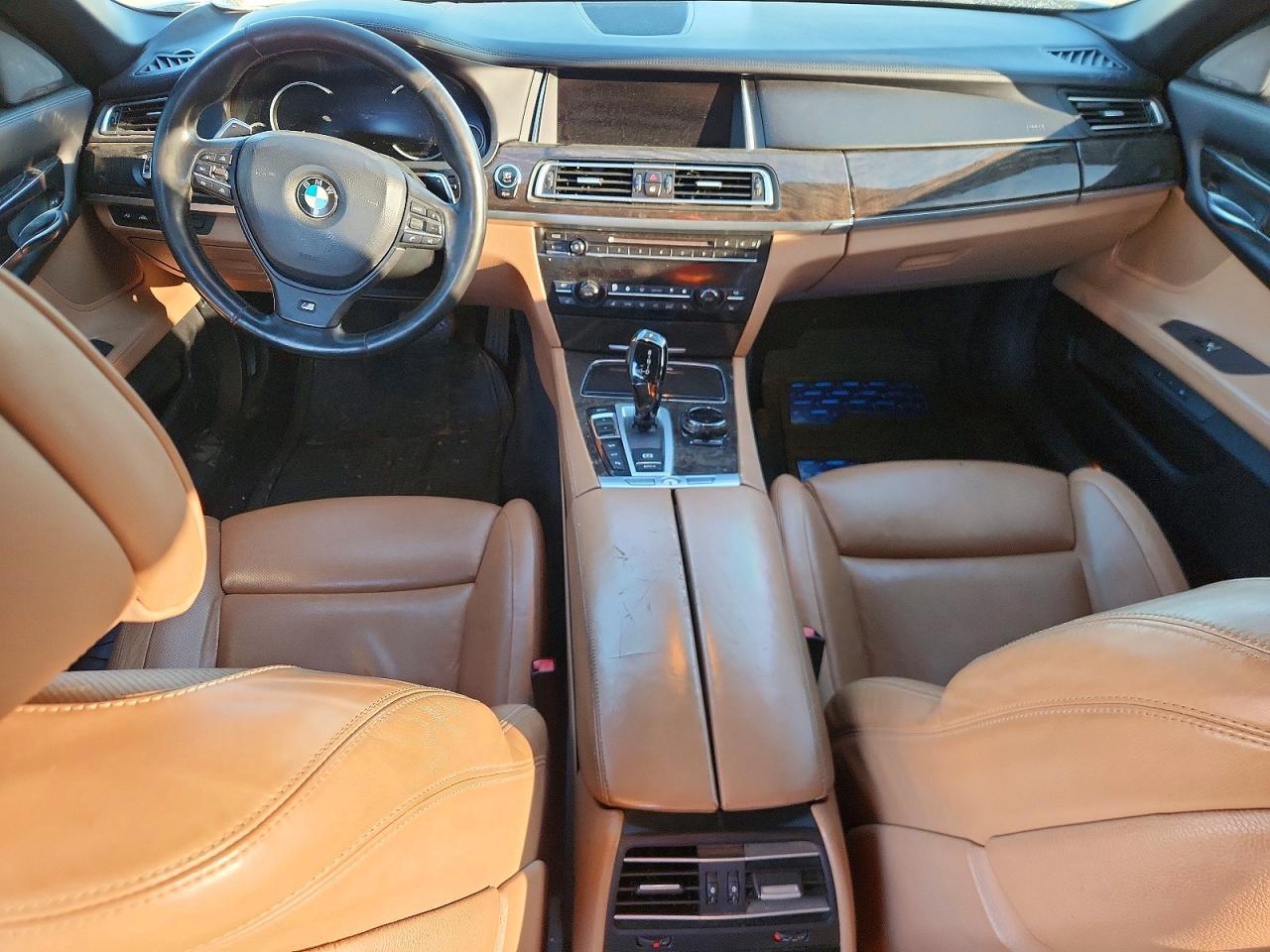 2015 BMW 750 Lxi - zdjęcie 8