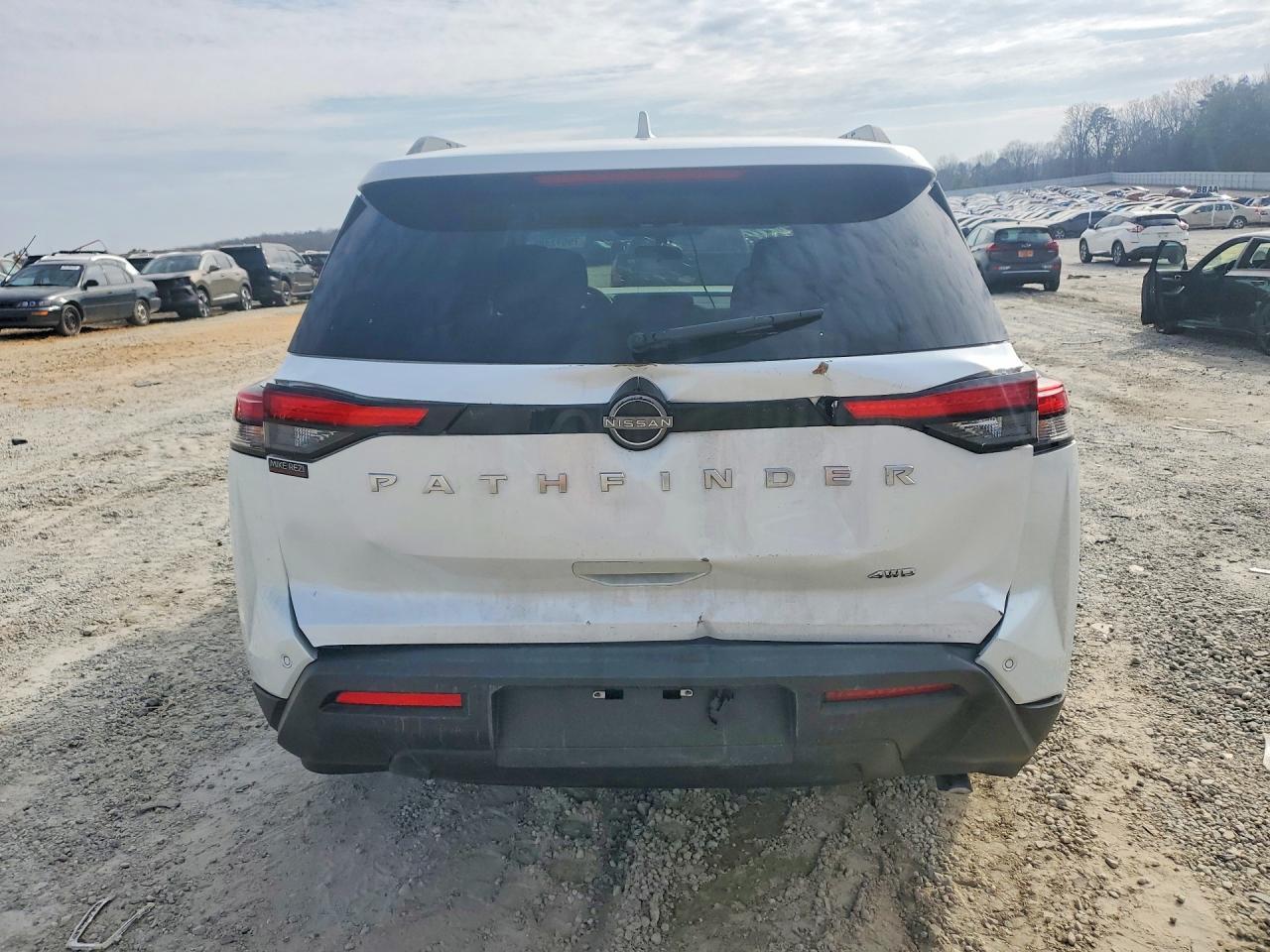 2025 Nissan Pathfinder Sv - zdjęcie 6