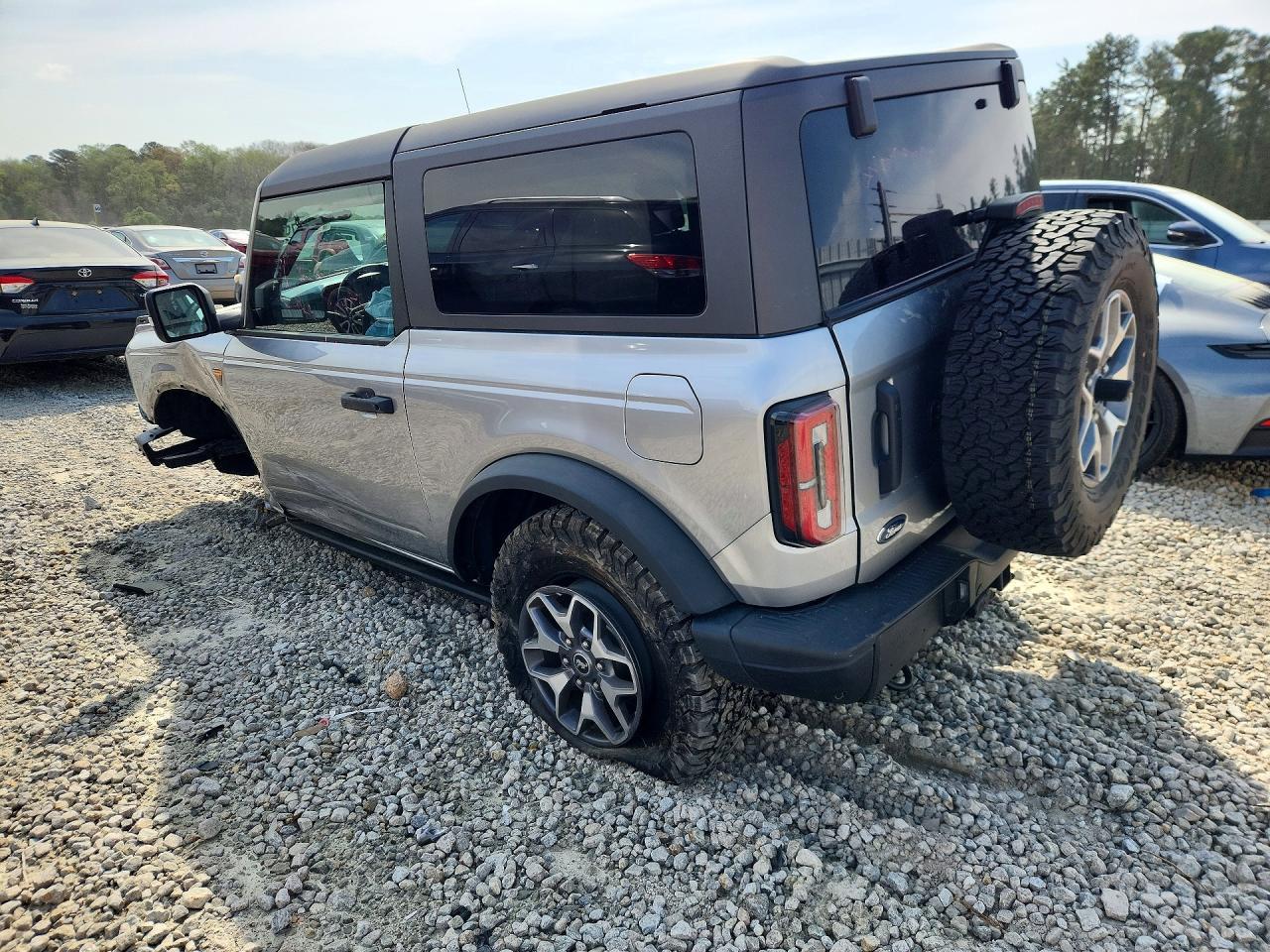 2023 Ford Bronco Base - zdjęcie 2