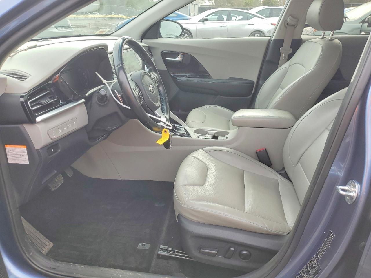 2020 Kia Niro Touring Special Edition - zdjęcie 7