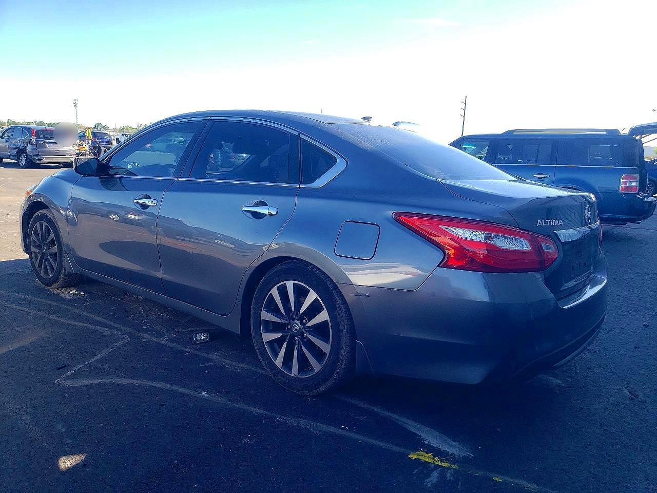 2017 Nissan Altima 2.5 Sv - zdjęcie 2