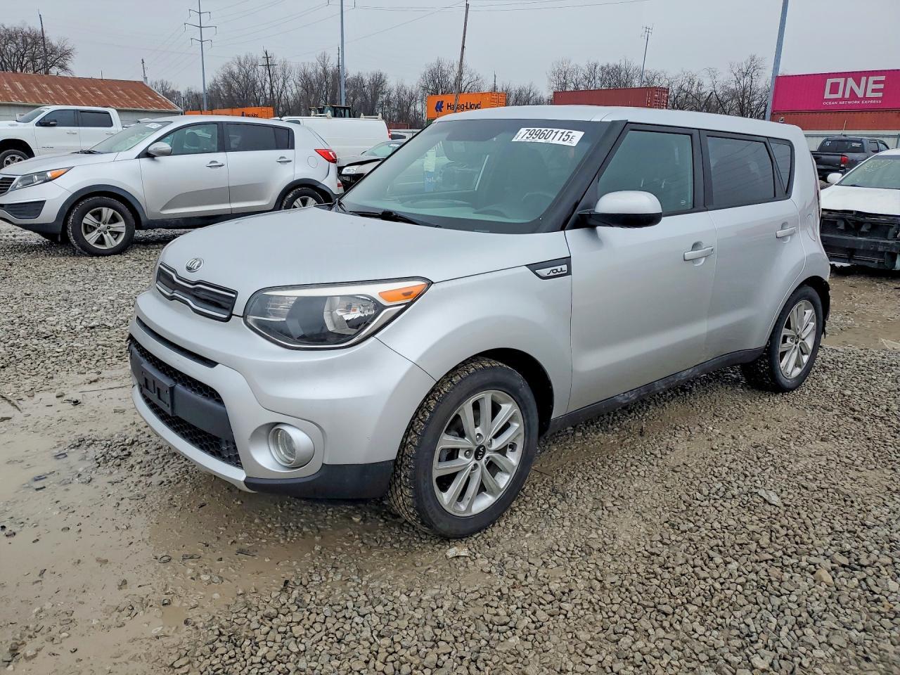 2017 Kia Soul + - zdjęcie główne