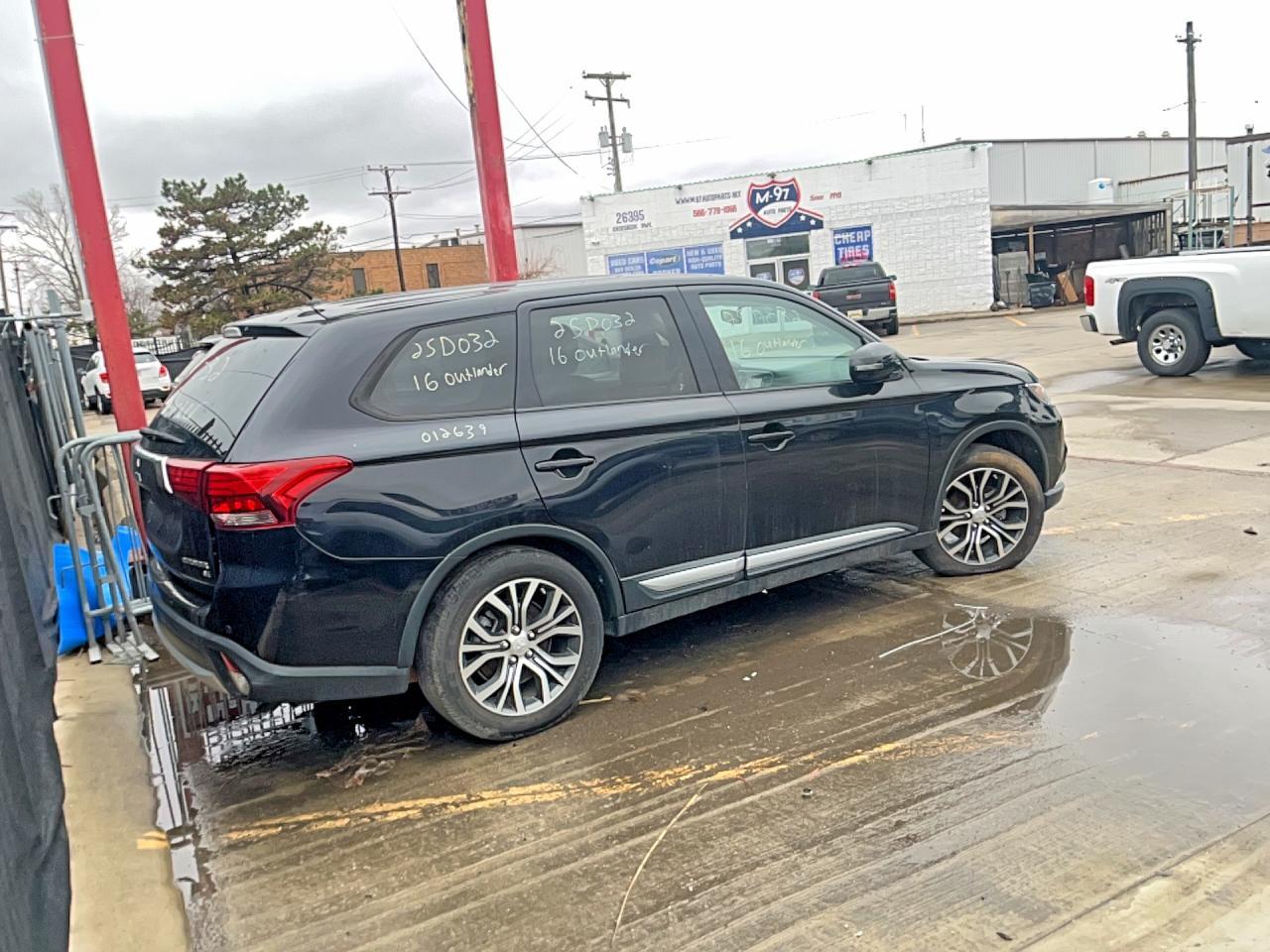 2016 Mitsubishi Outlander Se - zdjęcie 4