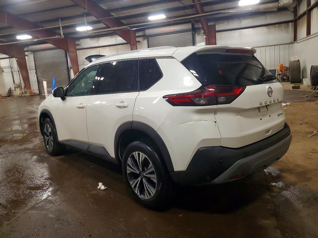 2021 Nissan Rogue Sv - zdjęcie 2